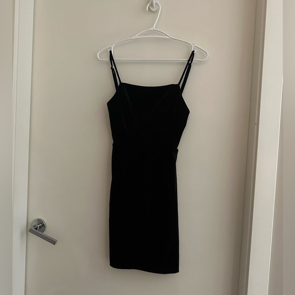 Urban outfitters black velvet dress - Picture 1 of 3